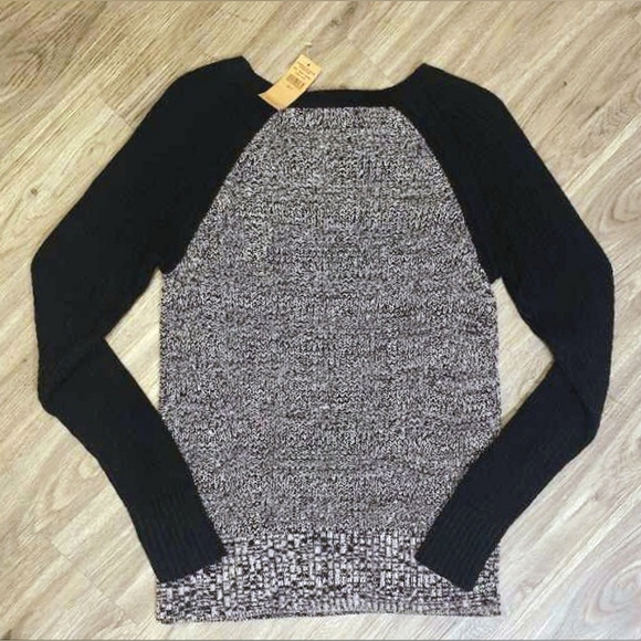 NWT! American Eagle Black and White Heathered Knit Sweater Women's Size Small - Picture 5 of 12